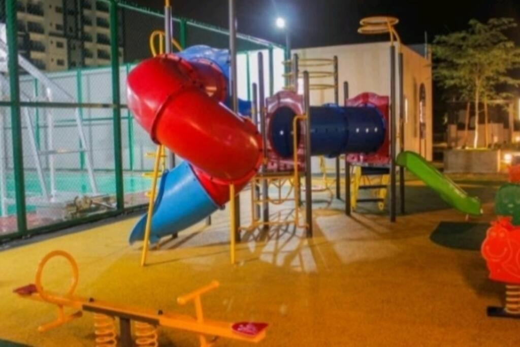 Hani Homestay Wifi Netflix Secure Parking Klia Usim Inti Aeon Mall Nilai Exteriér fotografie