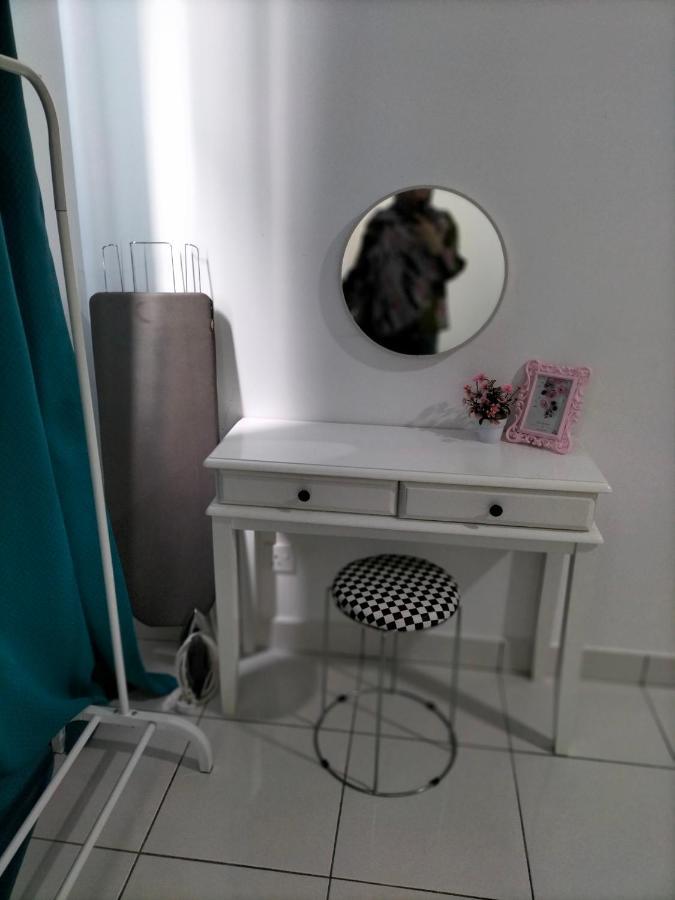 Hani Homestay Wifi Netflix Secure Parking Klia Usim Inti Aeon Mall Nilai Exteriér fotografie