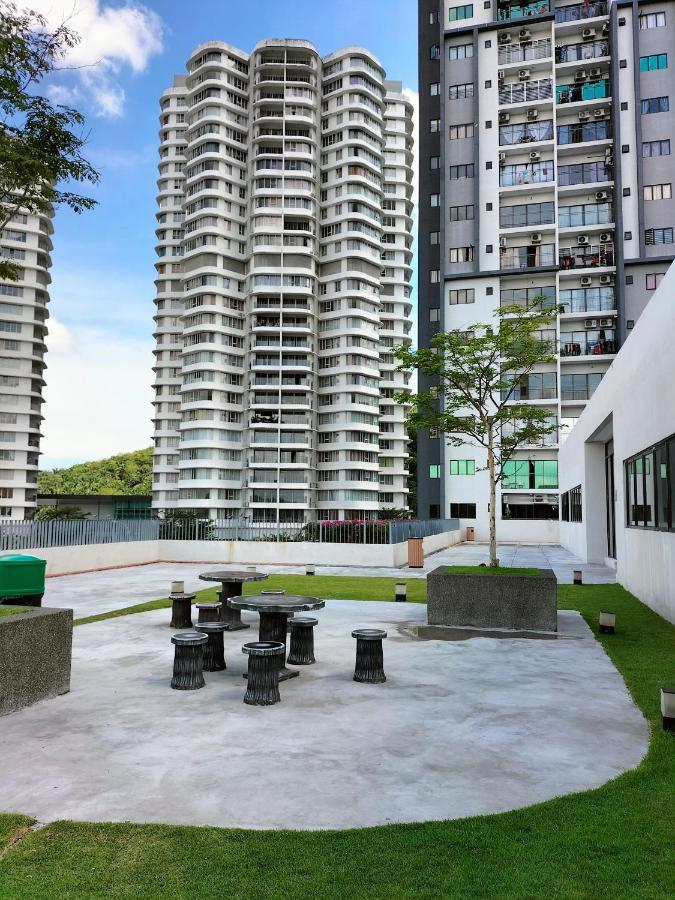 Hani Homestay Wifi Netflix Secure Parking Klia Usim Inti Aeon Mall Nilai Exteriér fotografie
